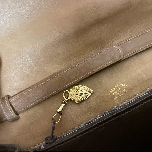 100% Authentic EXTREMELY RARE Early Vintage Gucci Micro GG Saddle Shoulder Bag - Picture 8 of 13